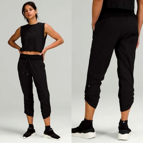 Lululemon Dance Studio Mid-Rise Crop 25" - Picture 1 of 16